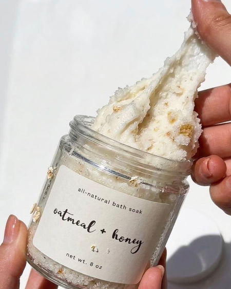Oatmeal & Honey Bath Soak with colloidal oats and vanilla by Herbalist Careology